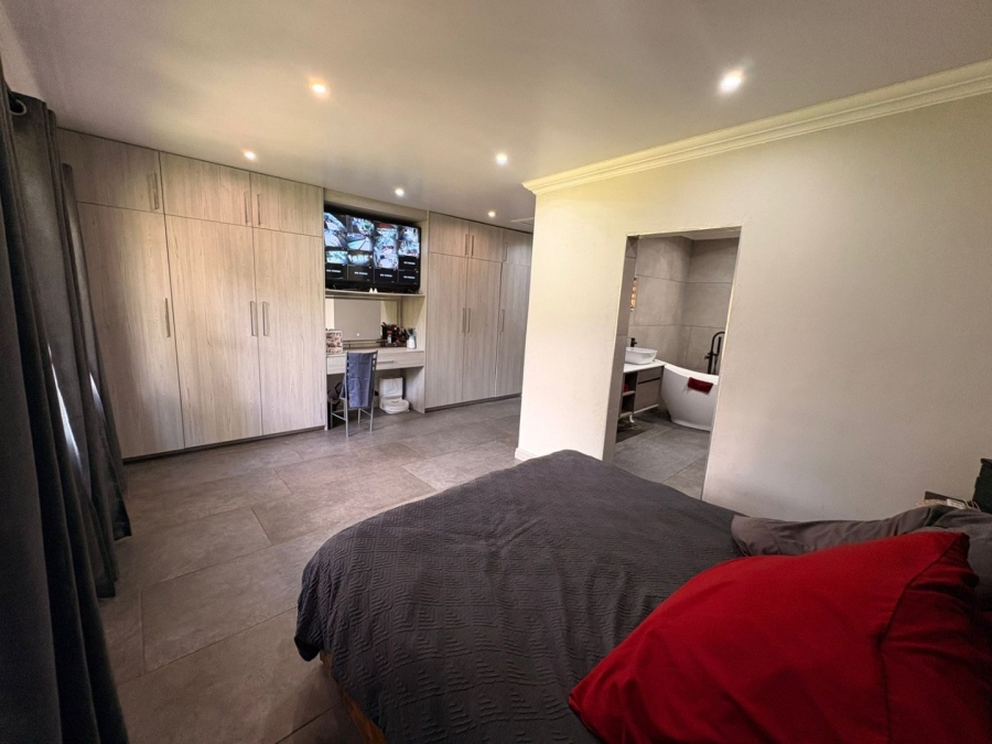 3 Bedroom Property for Sale in Flimieda North West